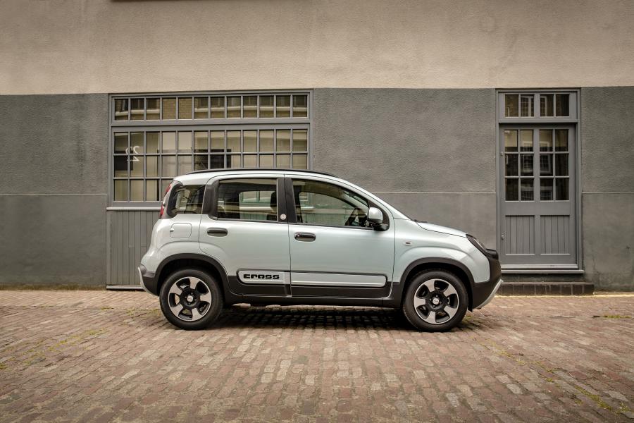  Fiat Panda Hybrid Launch Edition (319) 2020 года  (UK) (фото 21 из 40)